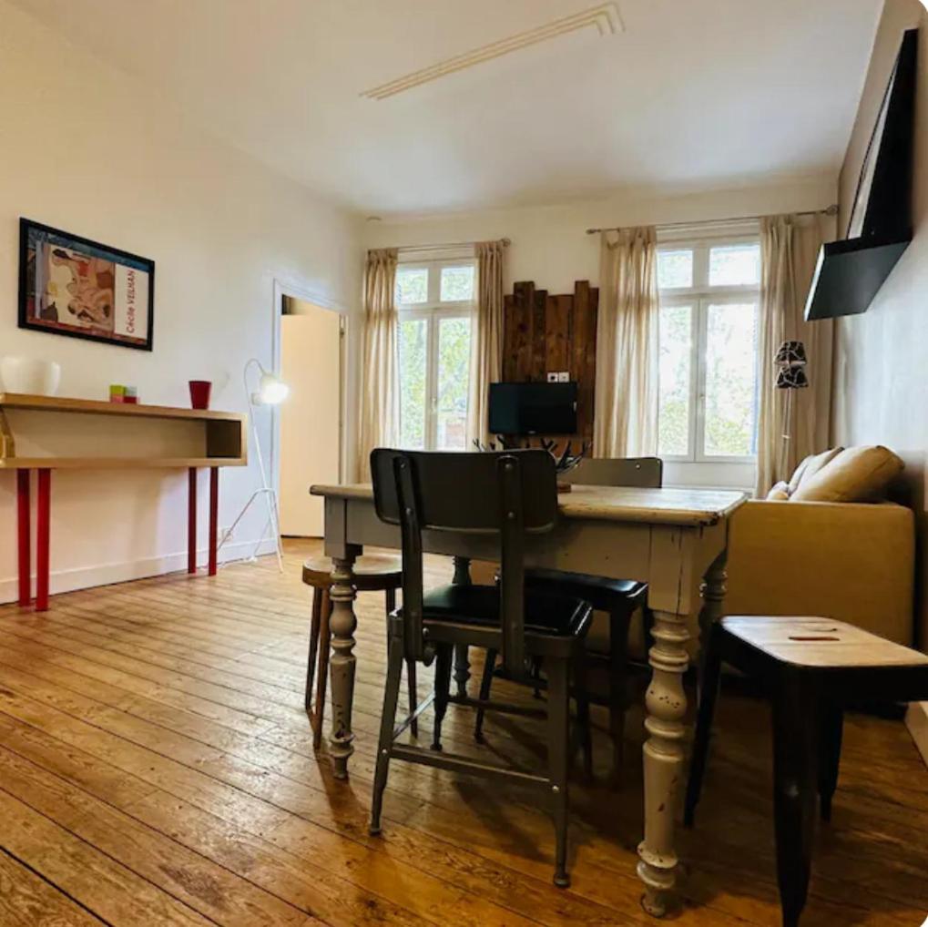 Standing Apartment T2 Near The Train Station And Tours Exterior photo